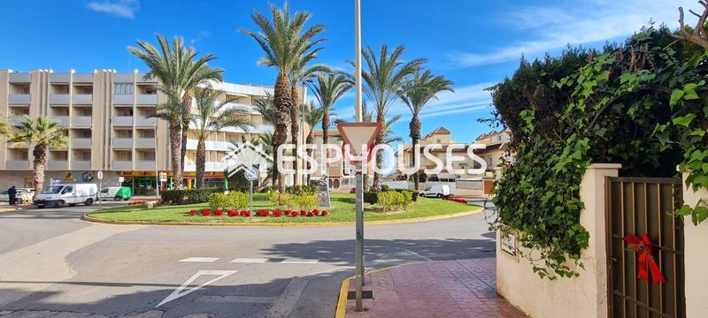 Foto a9a5f9c2-cd5c-46d3-93c1-ae092d22ba33. Aparcament cotxe a Las Viñas Guardamar del Segura