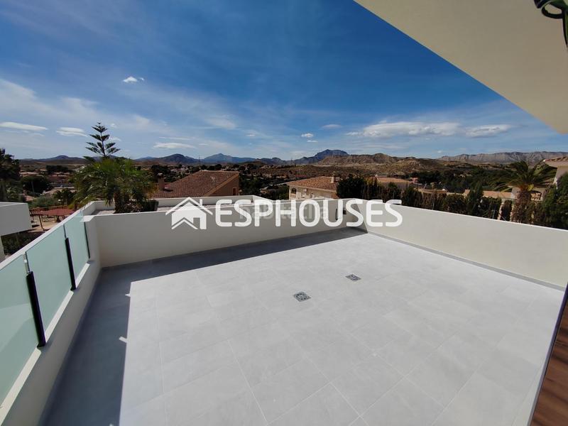 Foto b0f75cb0-c68c-40d6-b136-022484453941. Maison avec piscine dans Busot