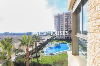 Appartement à Puerto Deportivo. Precioso apartamento con vistas al mar y al puerto deportivo de