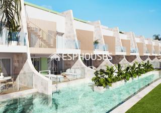 Casa en Pilar de la Horadada Ciudad. Residencial de obra nueva de bungalows en pilar de la horadada