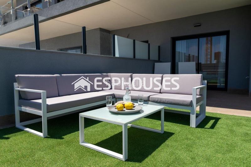 Foto 14eb0bb7-28c6-44c6-9b78-f492f0953b26. Erdgeschoss mit heizung parking pool in Noroeste Santa Pola