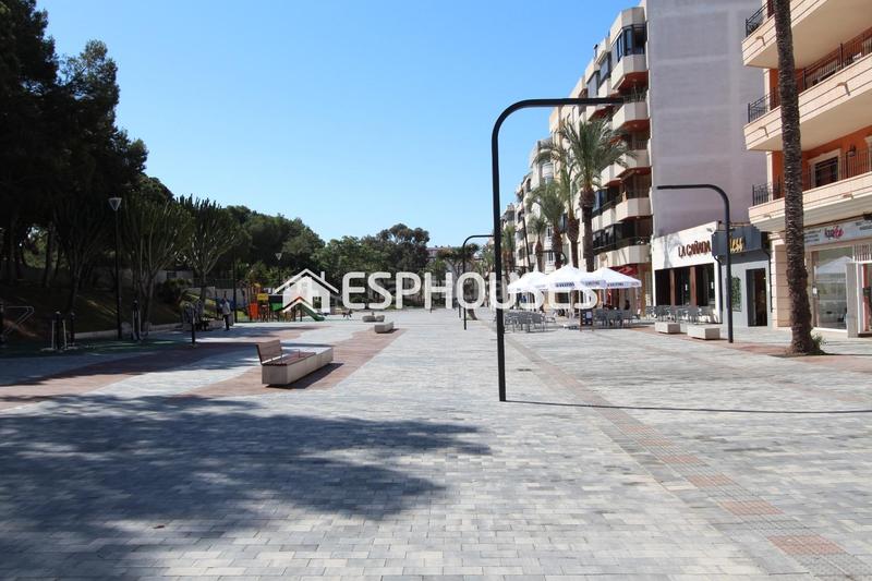 Foto 4ccd541a-5aae-46d7-8f8f-790d4ce66b28. Local comercial a Pueblo Guardamar del Segura