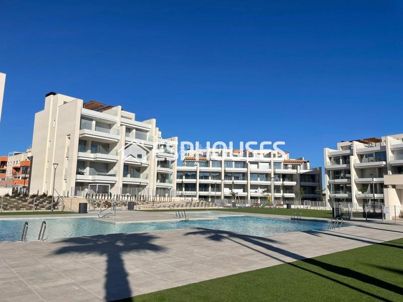 Foto 480c0662-028f-4d97-97a3-519ad3c16cb1. Penthouse with parking pool in Villamartín-Las Filipinas Orihuela