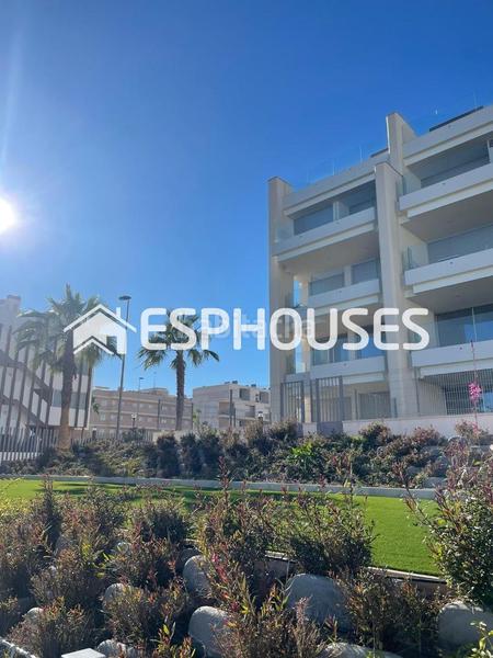 Foto f3db071e-bb9c-420e-98dc-3ee65b41a65f. Penthouse with parking pool in Villamartín-Las Filipinas Orihuela