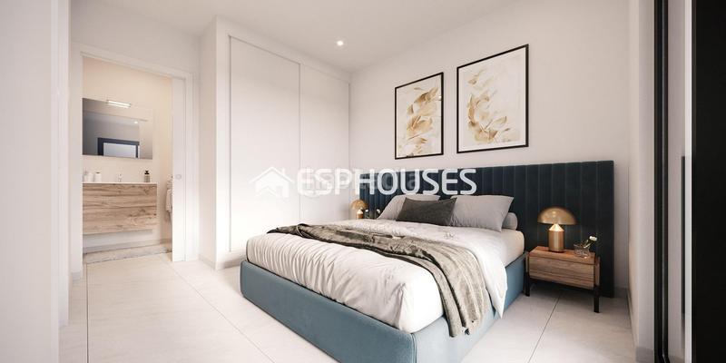 Foto 3181b902-b805-48d5-96c2-1f4570679c2b. Erdgeschoss mit parking pool in Torreblanca Torrevieja