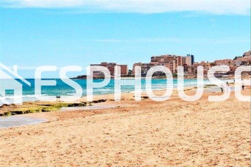 Foto 59c9c8a4-bf08-43b2-9733-9c6df99671ca. Erdgeschoss mit parking pool in Torreblanca Torrevieja