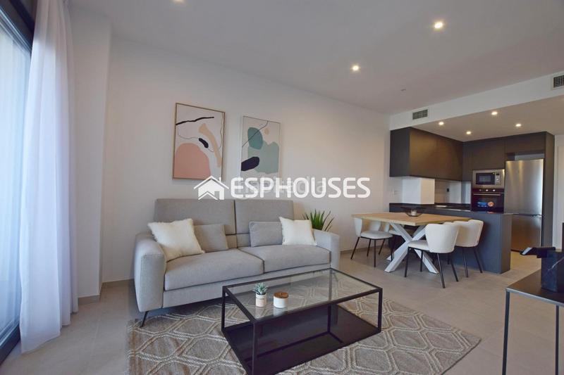 Foto d30828fc-e0c3-4238-9f1d-bc5b6cfbf612. Erdgeschoss mit parking pool in Torreblanca Torrevieja