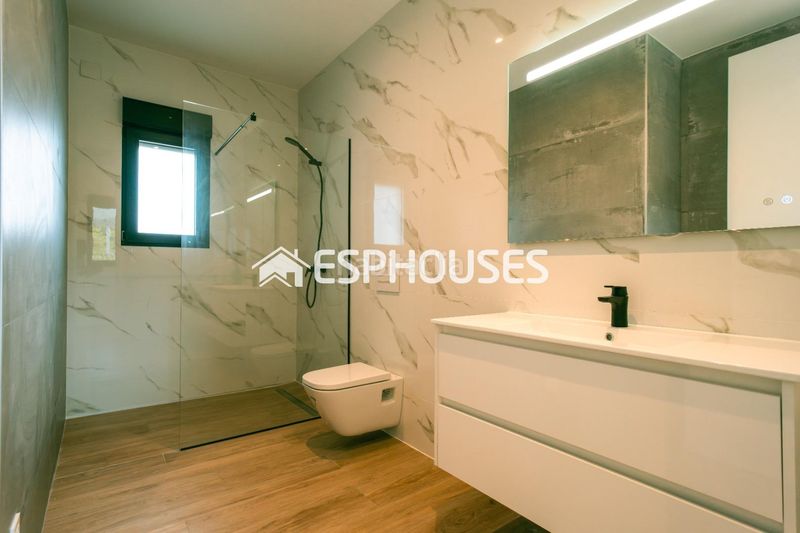 Foto 1269ac0c-d88e-46f3-8a6c-261752baf695. Casa amb aparcament piscina a Pinoso