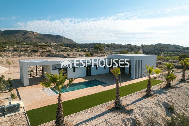 Foto 1aa28ab7-ea18-4aa5-b2de-43349cac5721. Casa amb aparcament piscina a Pinoso