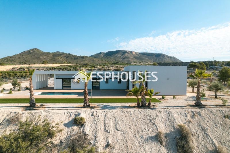 Foto 36c29f88-a1b9-4209-9a4b-664a3da5832d. Casa amb aparcament piscina a Pinoso