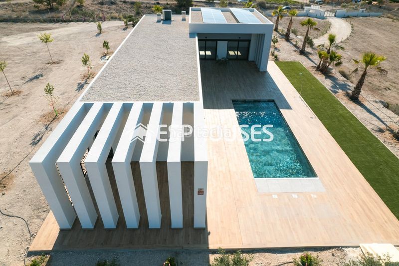 Foto b4a4477c-d314-4d11-85a7-6384c767193b. Casa amb aparcament piscina a Pinoso