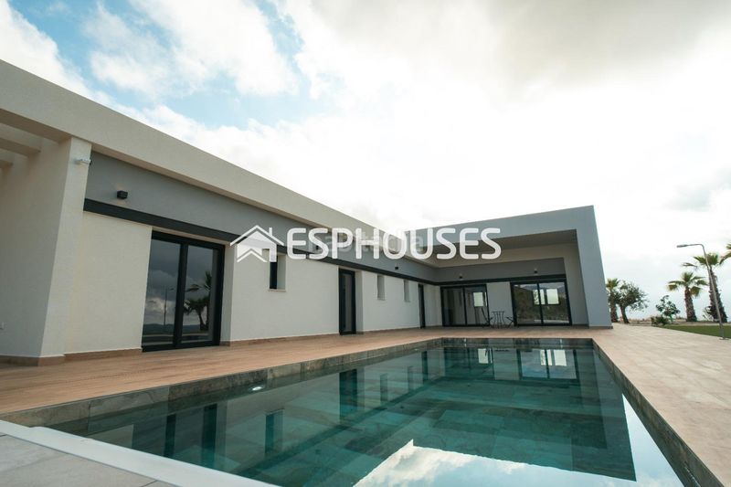 Foto e1f09993-6f0a-4eeb-8d67-a4a3cb8075f4. Casa amb aparcament piscina a Pinoso