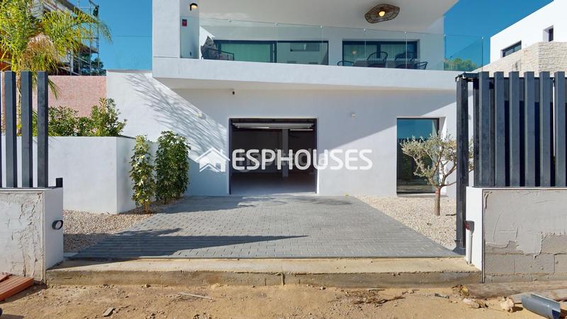 Foto 6a0736c0-7fc9-408b-918e-ae107d9e7ec7. Casa con parcheggio piscina in Pueblo Calp