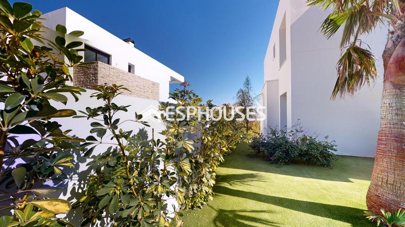 Foto 84c2a868-ac08-4f1c-8aae-b4ff82e95611. Casa con parcheggio piscina in Pueblo Calp