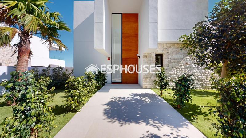 Foto 8f3b5e66-70d0-4298-b9f4-0882ddf16a87. Casa con parcheggio piscina in Pueblo Calp