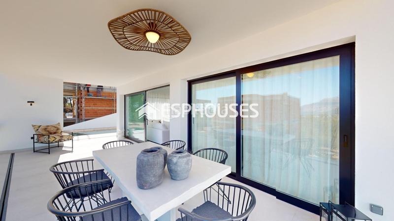 Foto 92e3bf3e-bcb7-454e-874d-4f7bfdf89836. Casa con parcheggio piscina in Pueblo Calp