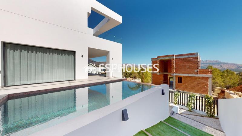 Foto c4a476b6-3b83-4a27-8917-3dcbae469864. Casa con parcheggio piscina in Pueblo Calp