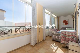 Apartament a Los Secanos. Apartamento con garaje en un residencial muy completo, con gimna