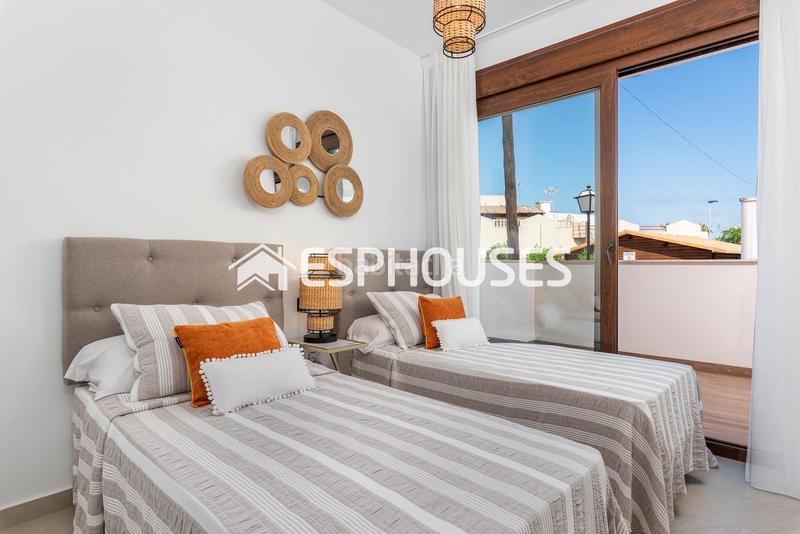 Foto 82851b10-8ce7-4fe1-8dbe-c3ed122f2918. Planta baja apartamento en planta baja en los balcones en Torrevieja