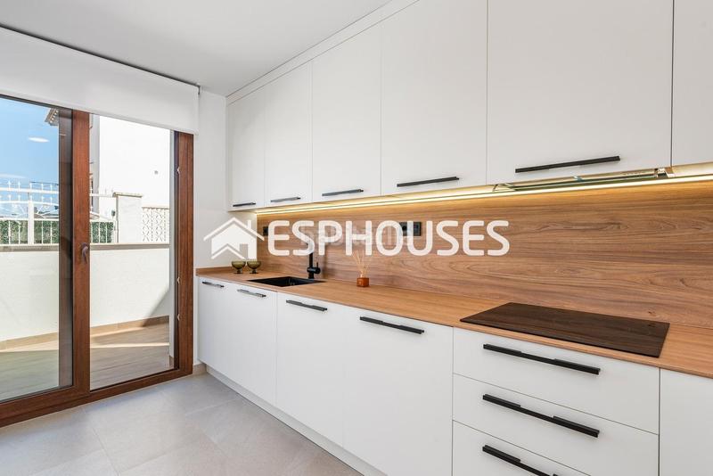 Foto 84cbd3ff-0473-433c-ad1a-1707aae2d30e. Planta baja apartamento en planta baja en los balcones en Torrevieja