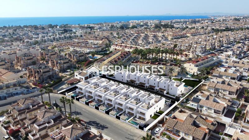 Foto 9f735c70-9ca9-4d63-b971-a767f917c980. Towny house with parking pool in Orihuela ciudad Orihuela