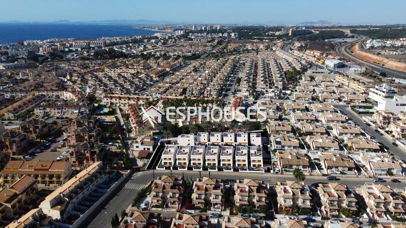 Foto de7d7e1a-a7ec-4c09-89c9-8ca7ab3c4da9. Towny house with parking pool in Orihuela ciudad Orihuela