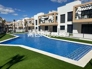 Planta baixa a Los Almendros. Apartamento en planta baja de obra nueva en orihuela costa