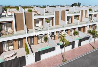 Casa aparellada a San Pedro del Pinatar. Adosados en san pedro del pinatar