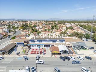Local Comercial a San Fulgencio. Gran negocio en urbanización la marina