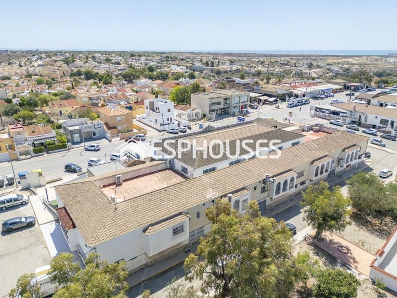 Foto bd0da9f5-a3b3-4c29-8523-acc28f31d2d9. Local comercial a San Fulgencio