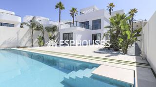 Maison à San Fulgencio. Villa única y ultramoderna en urb. la marina  san fulgencio