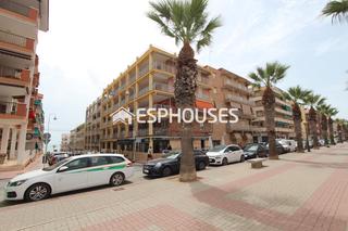 Apartament a Guardamar Playa. Piso con terraza grande, a 100 metros de la playa