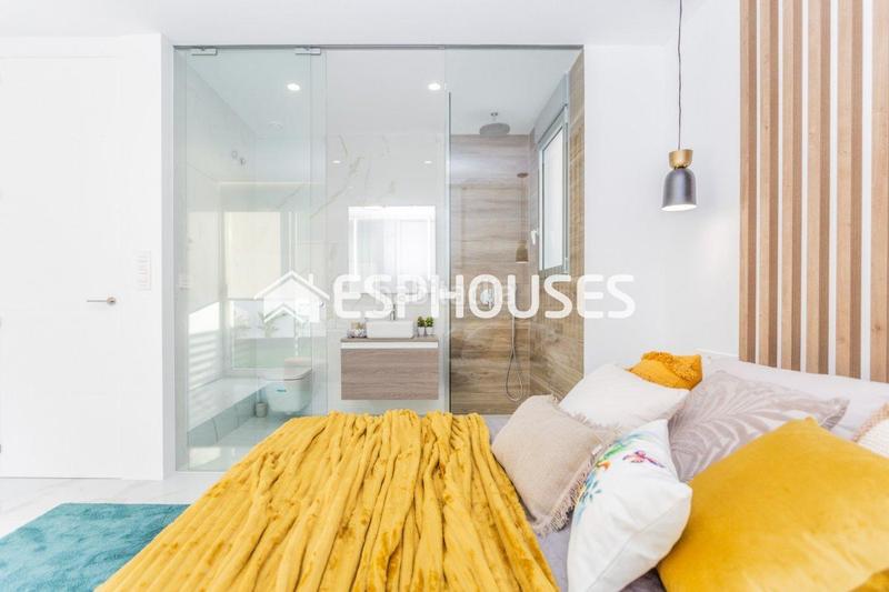 Foto 9e828e33-1499-4dbf-8174-43e5f64d5ee3. Casa amb aparcament piscina a Zona Carrefour - Urbanizaciones Torrevieja