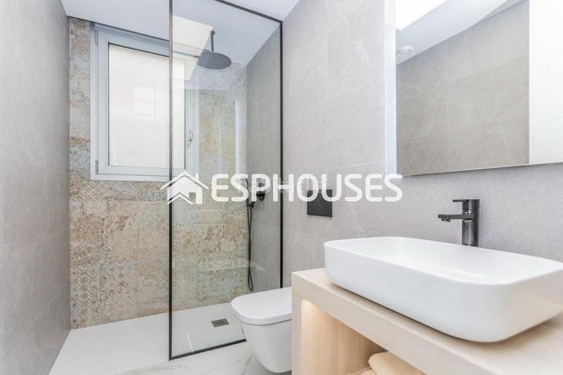 Foto f7b9dd74-c5a5-48ab-8681-953b8c273a65. Casa amb aparcament piscina a Zona Carrefour - Urbanizaciones Torrevieja