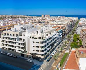Etagenwohnung in Avenida Habaneras - Curva de Palangre. Lujosos apartamentos en torrevieja, a 300m de la playa del cura