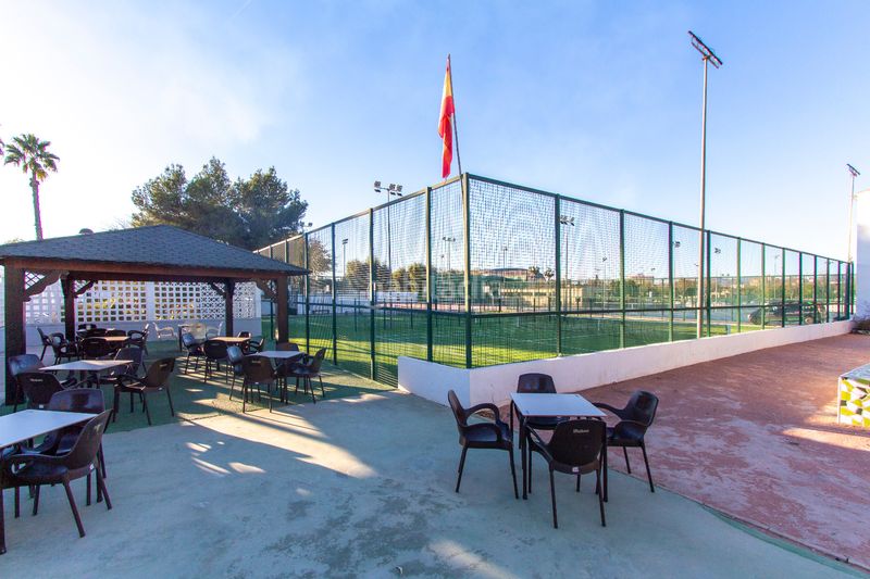 Foto 6be1d2c8-8f06-43d6-99a1-e3b1342cb106. Casa aparellada amb aparcament piscina a Dolores