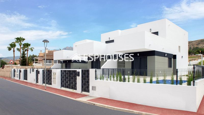 Foto df90fcf1-d7fc-4264-8f8b-d7d9526f5929. Casa amb aparcament piscina a Busot