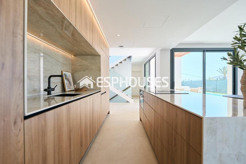 Foto b3c766f8-dfa2-4309-a545-2e03041251bc. Casa amb aparcament piscina a Escandinavia-Cautivador Alfàs del Pi (l´)