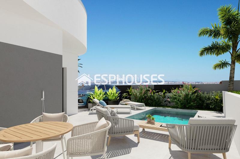 Foto 880f7b52-f691-4bf0-96f9-43228c650b56. Casa aparellada amb aparcament piscina a Los Balcones-Los Altos Torrevieja