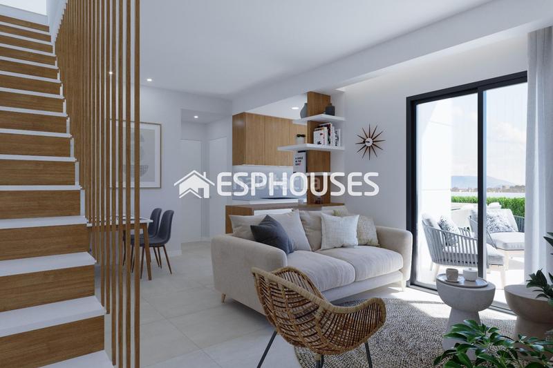 Foto b2b0d583-a7d1-4445-b572-886db61d3c08. Casa aparellada amb aparcament piscina a Los Balcones-Los Altos Torrevieja