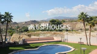 Appartement à Plans-Gasparot. Amplio piso con gran terraza y vistas a las montañas.
