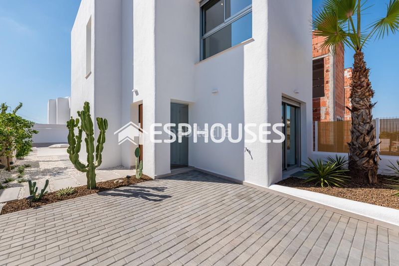 Foto 75d5da8f-50e6-4b61-885c-092863880f06. Casa amb aparcament piscina a Las Lomas de Rame-Bahía Bella Alcázares (Los)