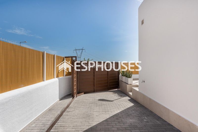 Foto 847d09d0-a7a8-4bf2-b885-f12bc651c3d5. Casa amb aparcament piscina a Las Lomas de Rame-Bahía Bella Alcázares (Los)