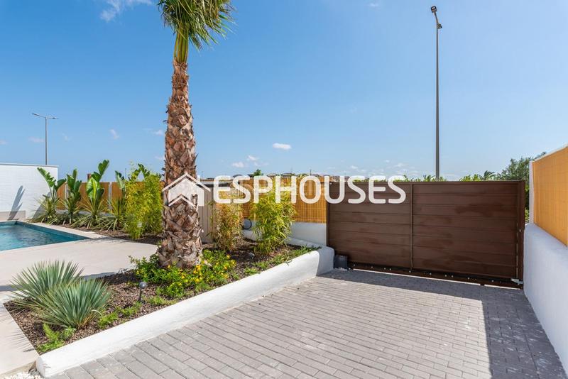 Foto 5e11033a-d3b5-4c70-9b65-0d03f43bf1e5. Casa con parcheggio piscina in Benijófar