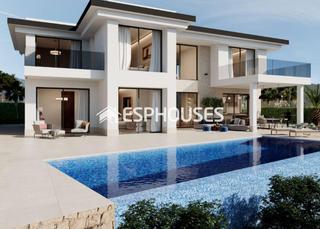 Casa a Golf Bahía. Villa contemporáneo en construcción con vistas al mar y montaña