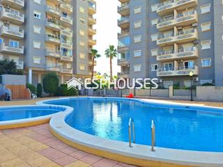Appartement à Puerto Deportivo. Apartamento con vistas, piscina y parking en guardamar