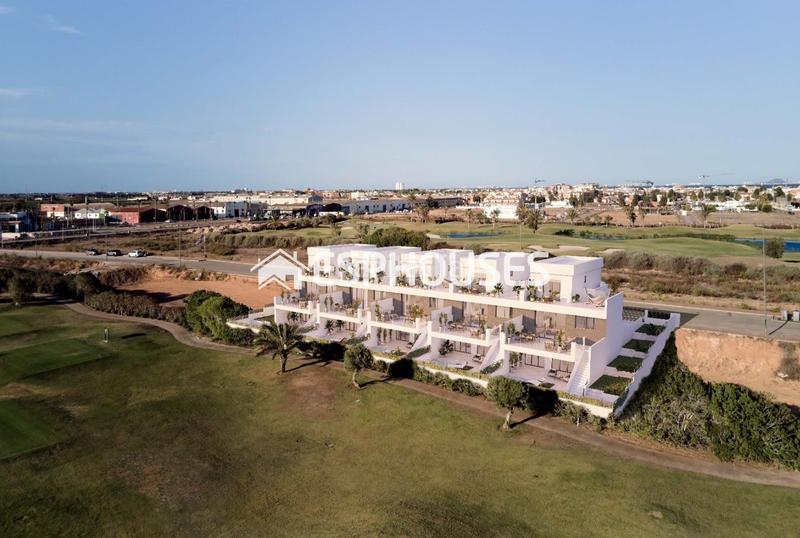 Foto c5e3fde7-5860-4607-bde1-9b5d4c80d750. Maison jumelée avec parking piscine dans Las Lomas de Rame-Bahía Bella Alcázares (Los)