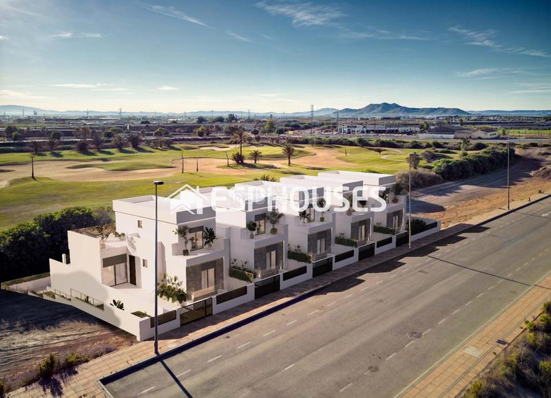 Foto e43cf180-ae91-47f1-b354-b8d8215276e1. Maison jumelée avec parking piscine dans Las Lomas de Rame-Bahía Bella Alcázares (Los)