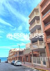 Pis a Guardamar Playa. Amplio piso de 3 dormitorios con vistas al mar en guardamar