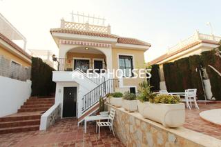 Casa a Rojales. Casa independiente con piscina privada a 5 minutos en coche hast